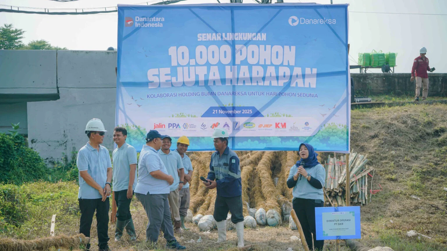 Danareksa tanam sepuluh ribu pohon 1536x864